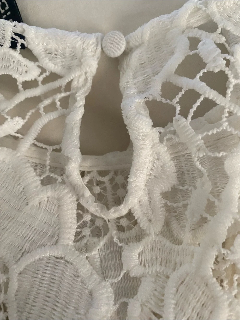 H&M Divided NWT White Floral Lace Crochet Long Sleeve Top Scalloped Edges Size 4